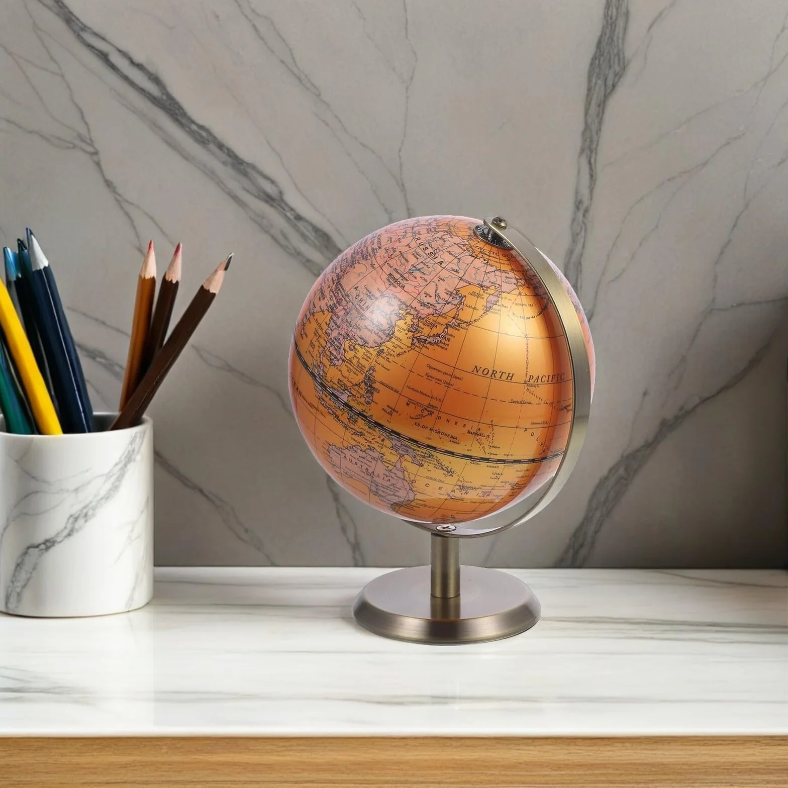 Mappamondo da Scrivania Decorativo in ABS e Metallo 14 CM con Etichette in Inglese Globo per Ufficio e Aula Scolastica Ornamento Educativo per Studio e Soggiorno
