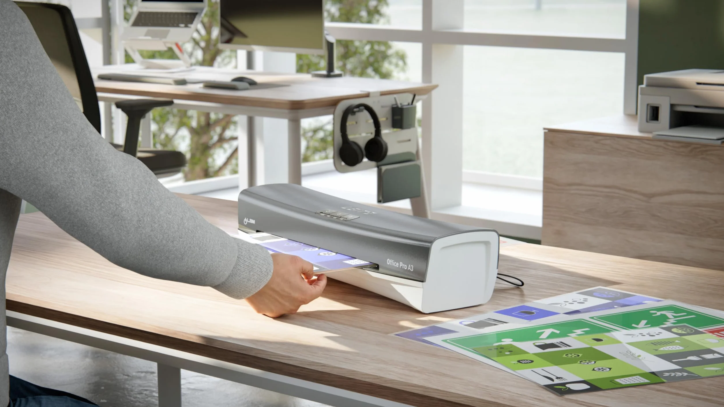 Leitz iLAM Office Pro Plastificatrice A3 ? Riscaldamento ultra-rapido in 1 min, 75-125 mic, anti-inceppamento, spegnimento automatico, include 5 pouch A4 per plastificazione, grigio-bianco, 75180084