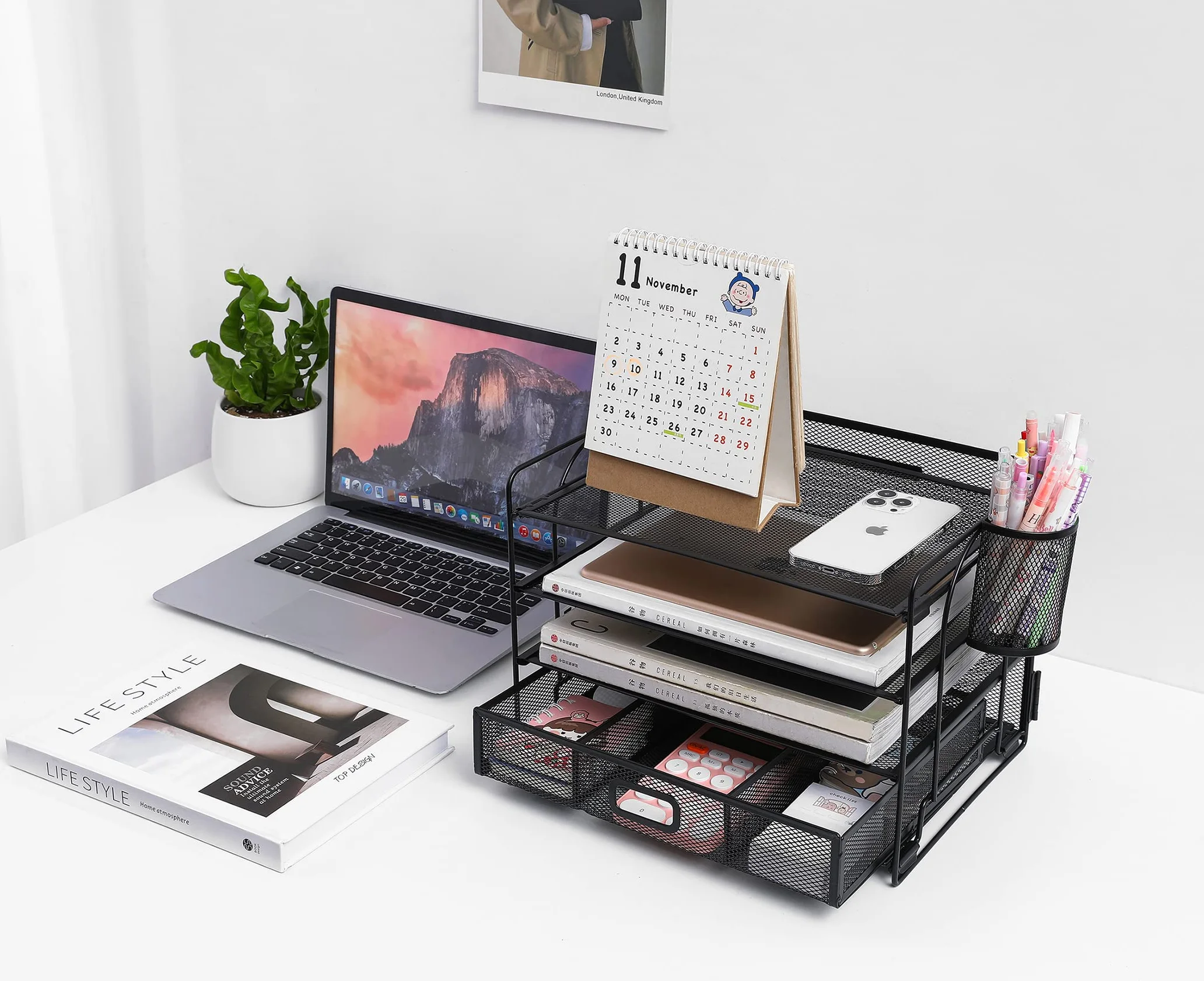 Organizer per File Desktop a 4 Vassoi, Organizer per Scrivania in Rete per Ufficio, Organizer per Documenti, Vassoio per Lettere con Cassetto per Ufficio a Casa(2 portapenne)