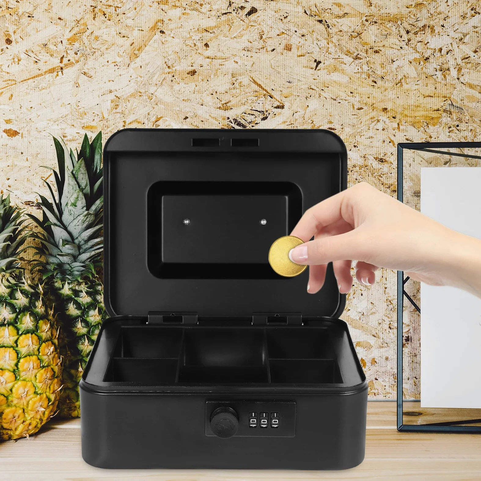 Abaodam Cassetta Portavalori Chiudibile a Chiave in Metallo Nero con Combinazione Digitale, Piccola Scatola Organizer per Contanti e Oggetti Personali, Cassaforte Compatta per Ufficio