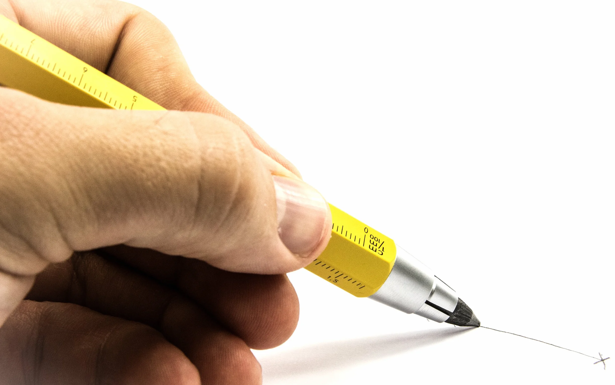 TROIKA ZIMMERMANN 5,6 BLEISTIFT- PEN56/YE mine (5,6 mm HB-mine), righello in centimetri/pollici, scala 1:20 m/1:50 m, temperamatite in ottone laccato giallo