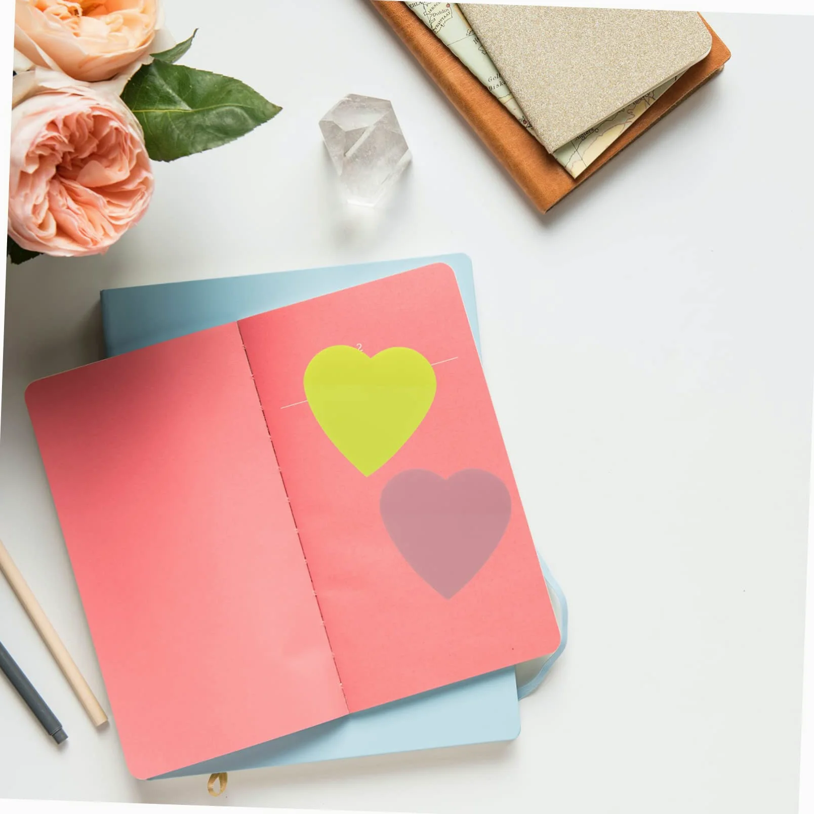 Operitacx 4pezzi Foglietti Adesivi Autoadesivi Colorati Pet Trasparente Da Forma Di Cuore Per Ufficio e Scuola Perfetti Per Annotazioni e Promemoria Senza Tracce
