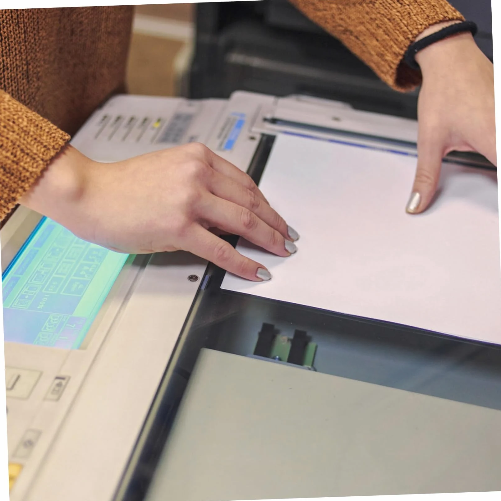 Carta da Stampa A5 Bianca 70g, Risma da 500 Fogli, Doppia Faccia | Scuola e Ufficio, Formato Compatto A5, Uso Multiuso, Carta Leggera, Adatta a Stampa e Copia