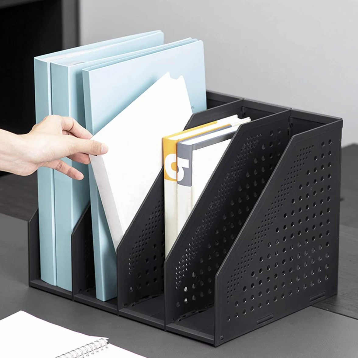 Pieghevole Desktop Storage Rack File Holder Organizer 4 sezioni Portariviste in plastica Cornici Divisori per documenti Armadio per documenti Rack Display Stand per documenti