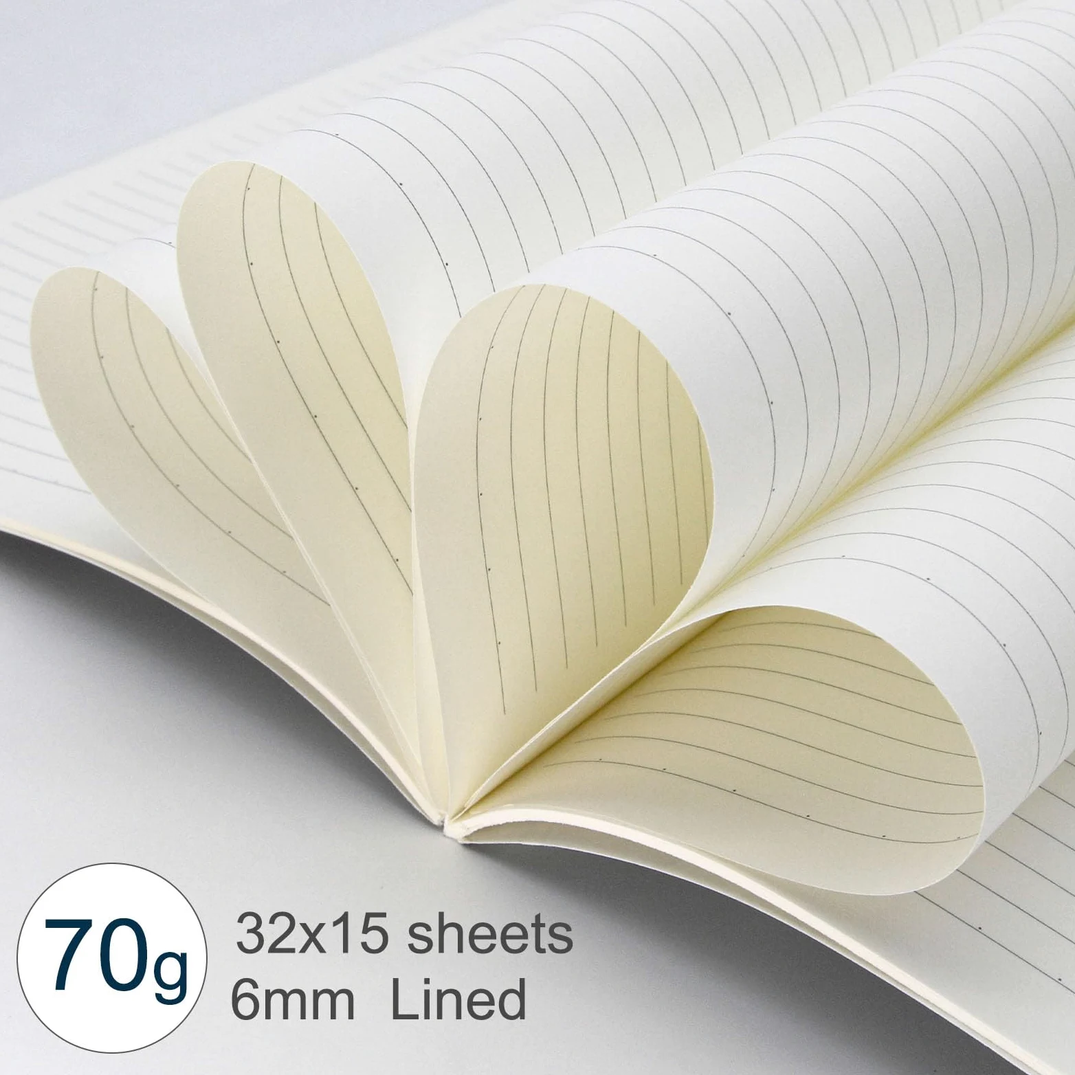 Quaderni a righe A4 con copertina morbida, confezione da 15 (210 x 297 mm, 64 pagine, 70 g/m²). Serie floreale tropicale: Flamingo Glow, Hummingbird Bloom, Butterfly Dew (5 ciascuno). Perfetto