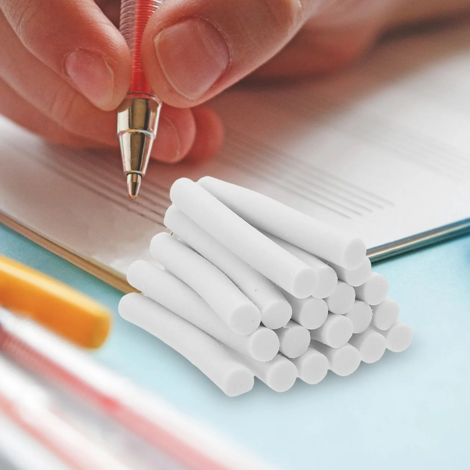 NUOBESTY Gomme di Ricambio per Matite Meccaniche 200 Pezzi Bianche per Studenti e Artisti Gommapane per Disegno e Cancellazione Precisa