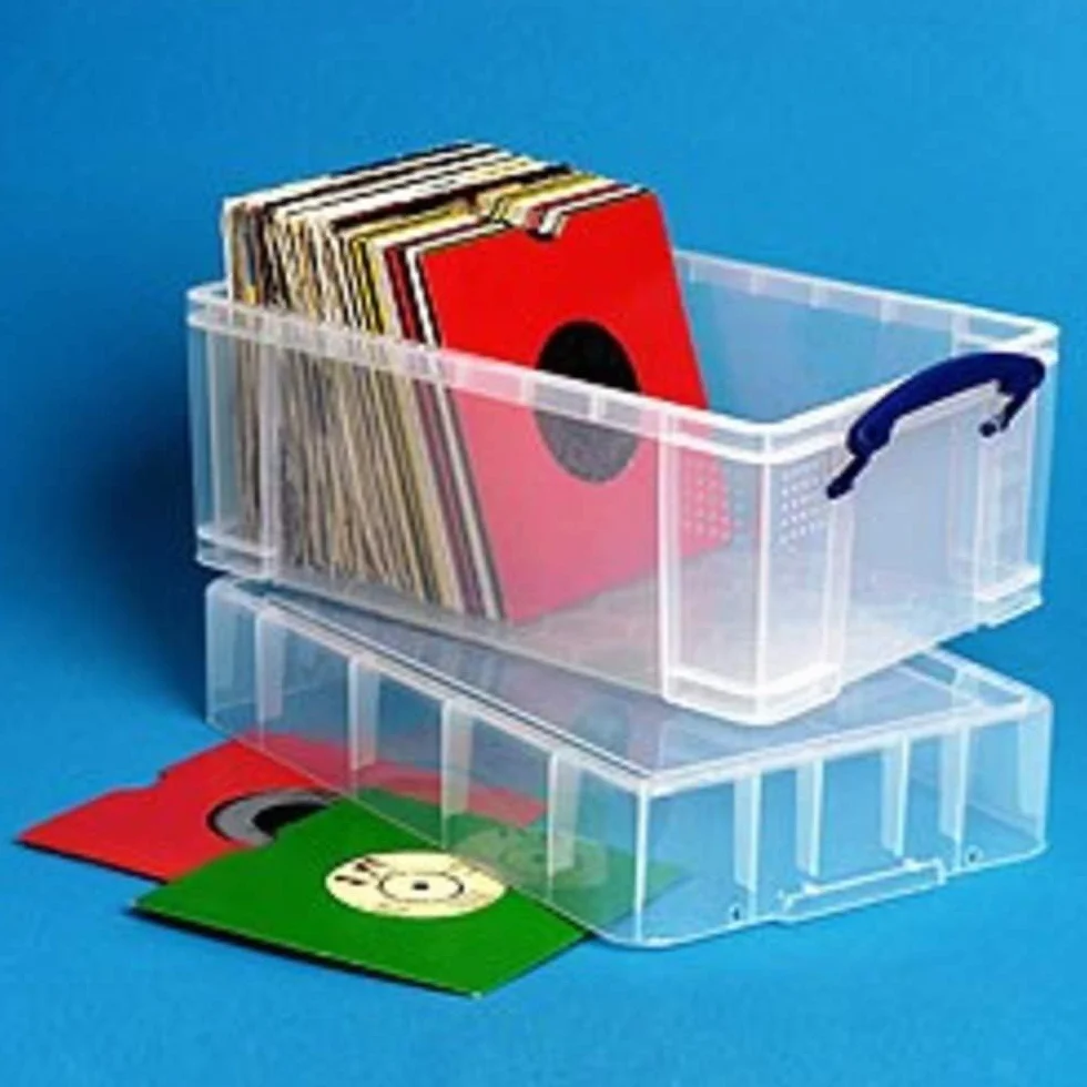 4 pezzi – Really Useful Box 9 litri – 395 X 255 X 155 mm – per 24 DVD/A4 – Trasparente con Coperchio